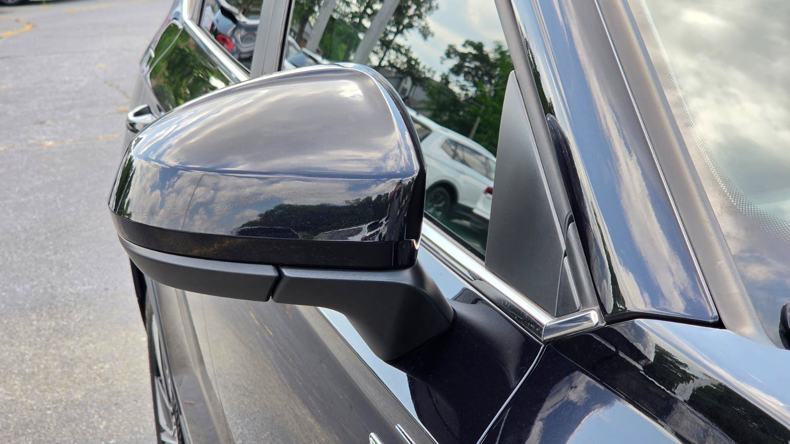 Certified 2024 Volkswagen Taos SE AWD/4WD image 12