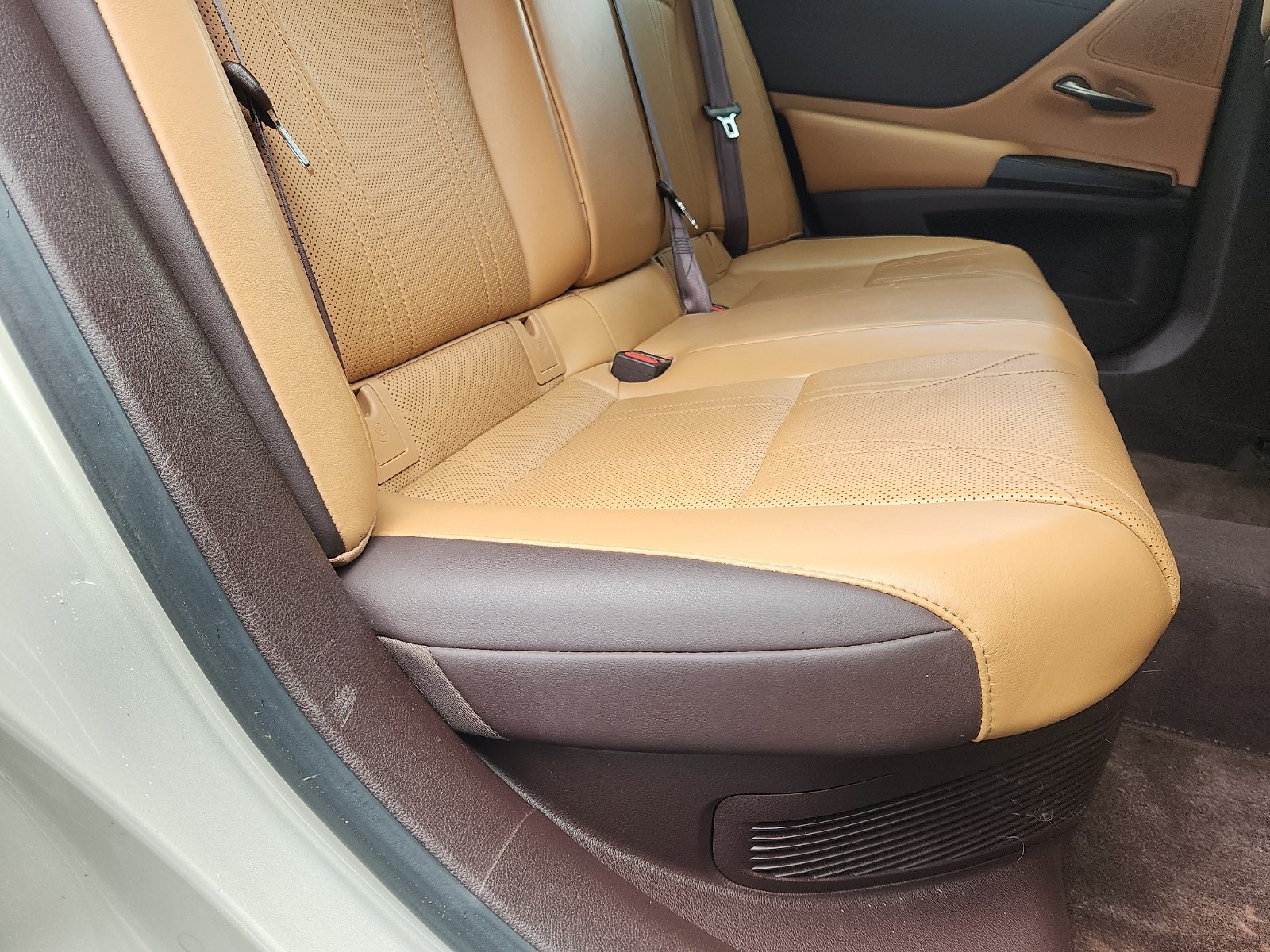 Used 2019 Lexus ES 300h FWD image 31
