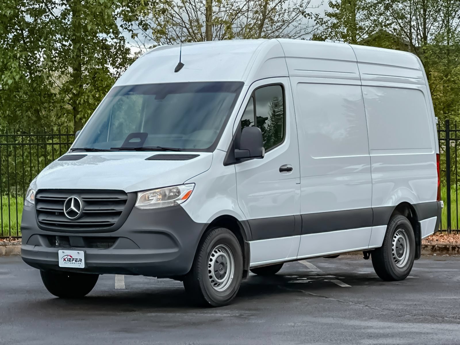 Used 2025 Mercedes-Benz Sprinter 2500 image 9