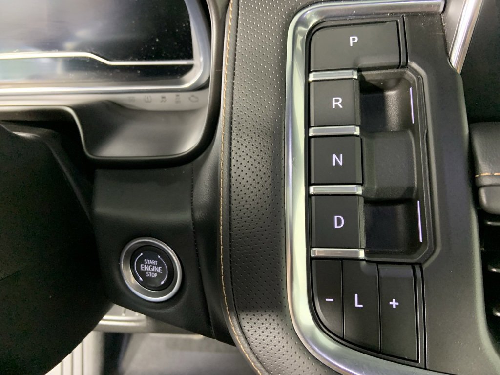 Used 2024 GMC Yukon AT4 w/ Technology Package image 37