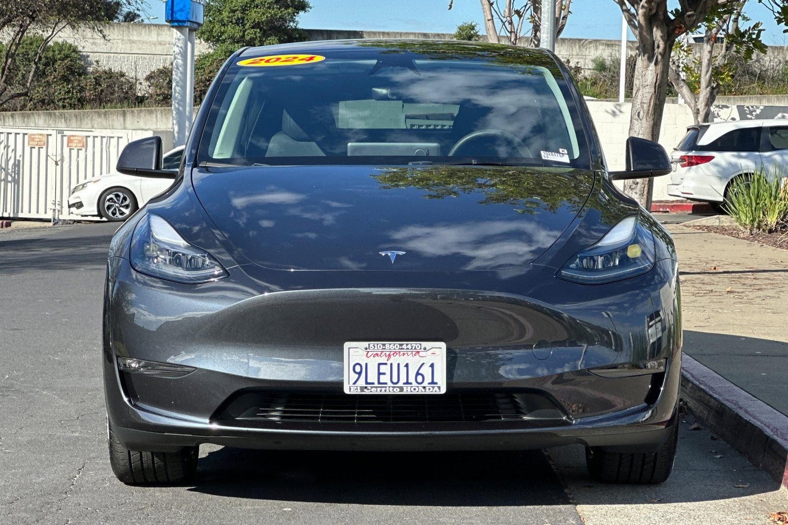 Used 2024 Tesla Model Y Long Range image 8
