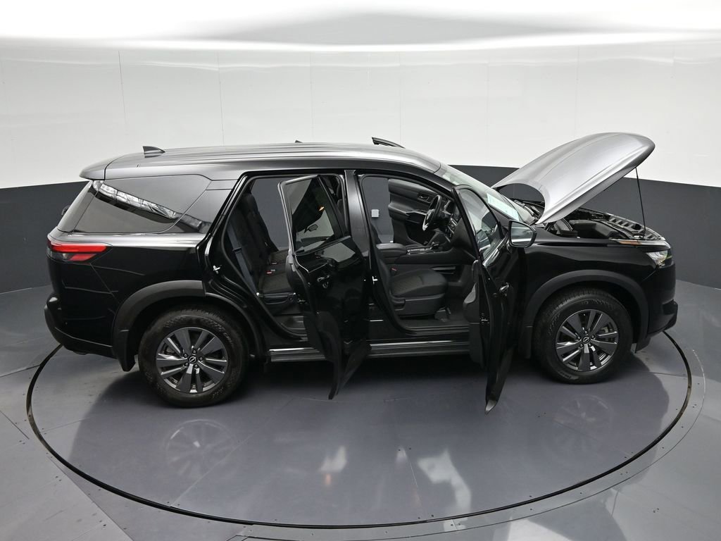 Used 2024 Nissan Pathfinder S image 41