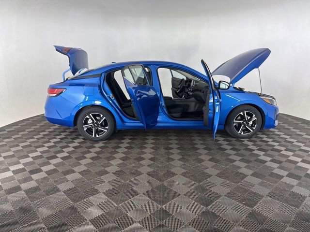 Used 2025 Nissan Sentra SV image 16