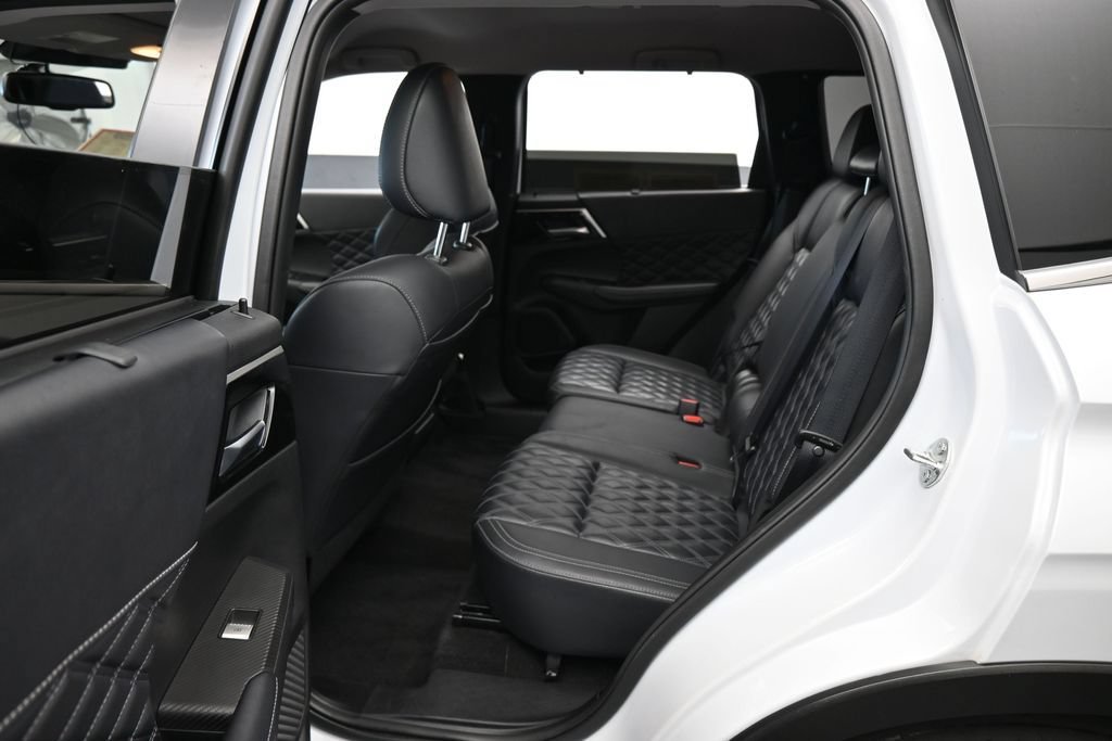 Used 2024 Mitsubishi Outlander SEL FWD image 29