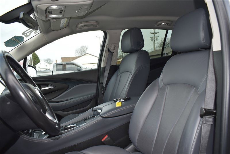 Used 2020 Buick Envision Essence image 12