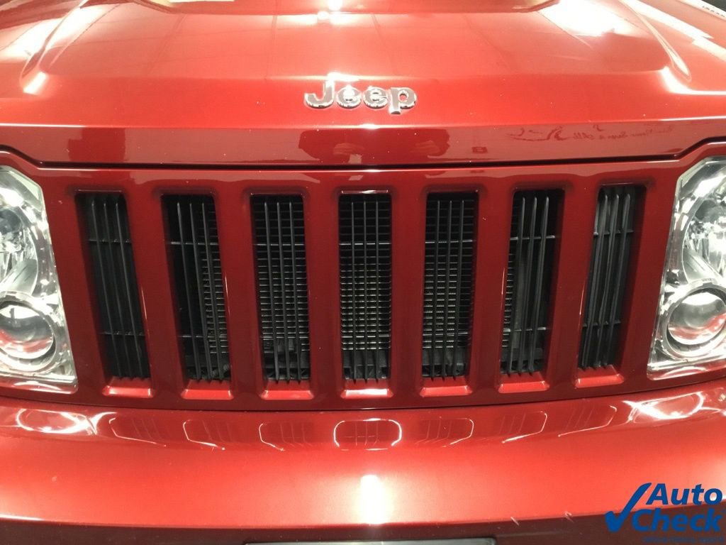 Used 2011 Jeep Liberty Sport image 16