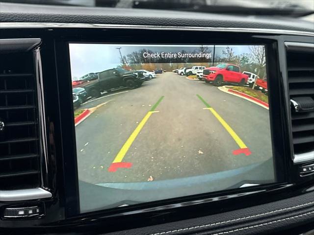 Certified 2024 Chrysler Pacifica Limited FWD image 30