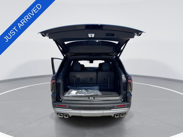 New 2026 Chevrolet Traverse LT FWD image 24