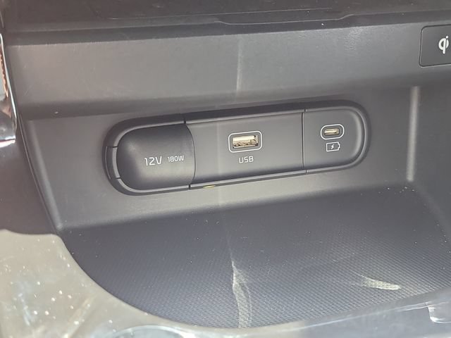 Used 2024 Kia Seltos EX FWD image 26