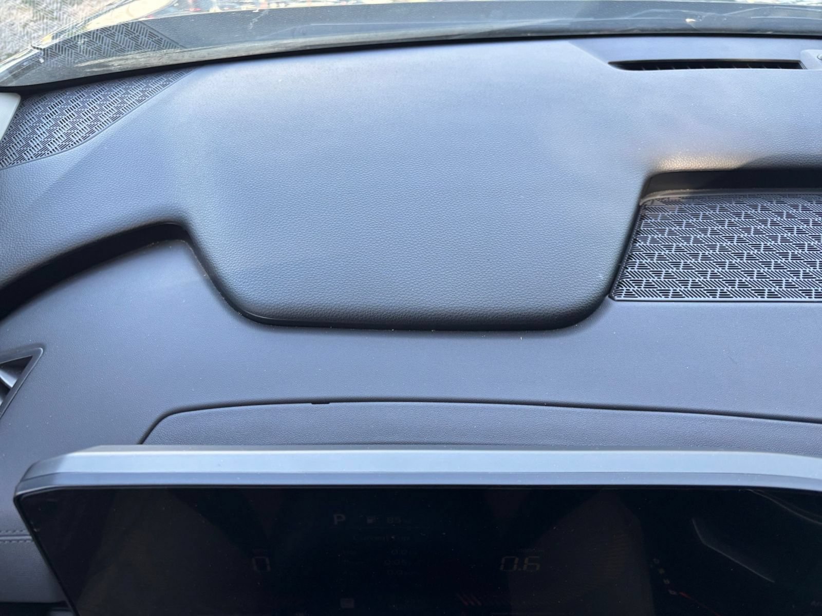 Used 2026 Kia Carnival FWD image 36