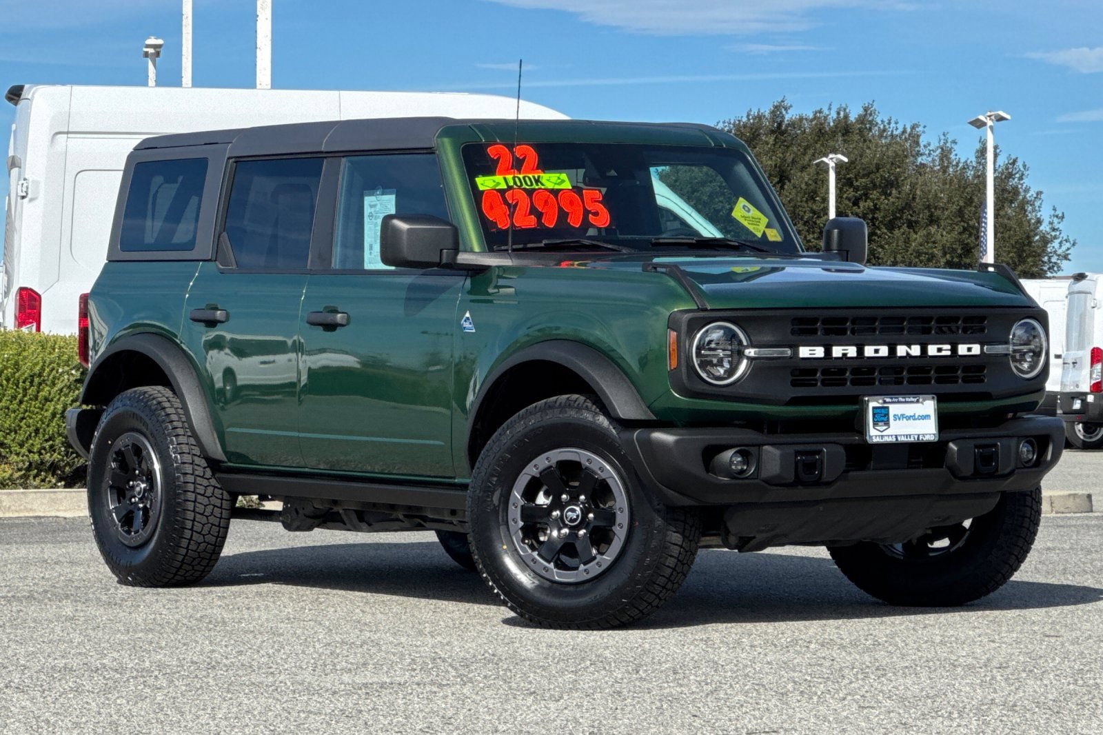 Used 2022 Ford Bronco Black Diamond AWD/4WD image 2