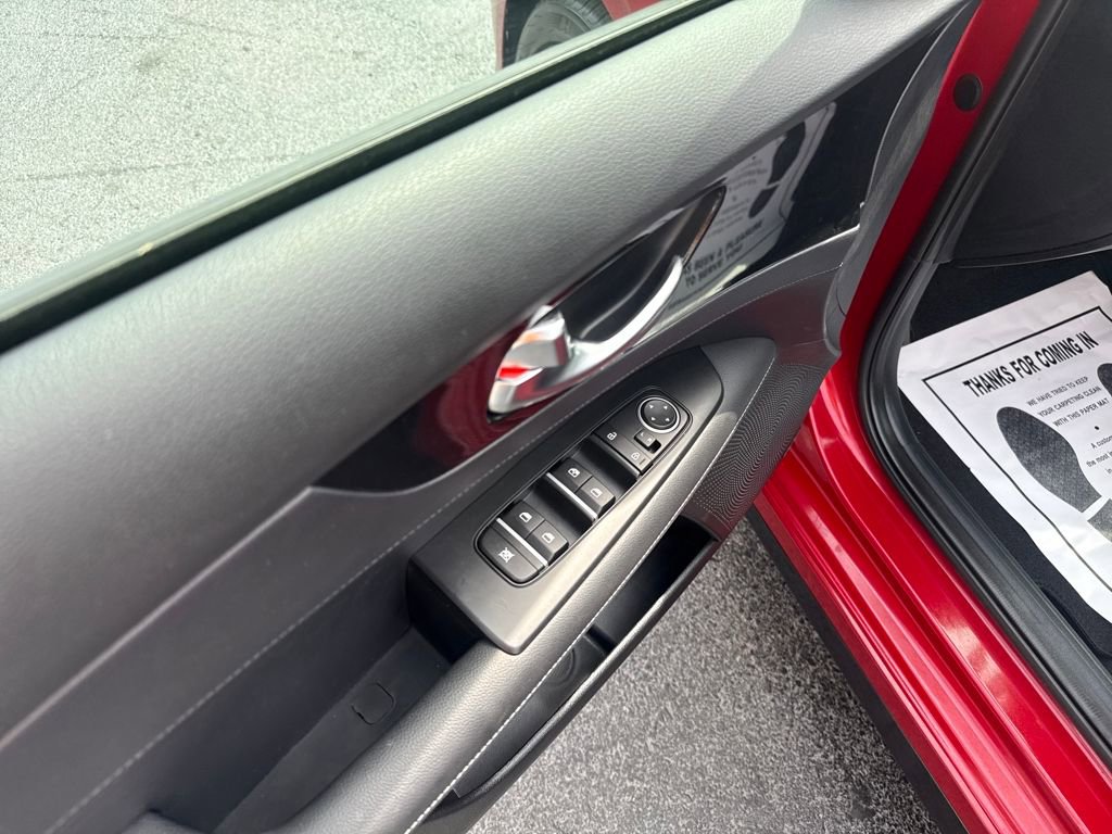 Used 2024 Kia Forte GT-Line w/ GT-Line Premium Package image 11