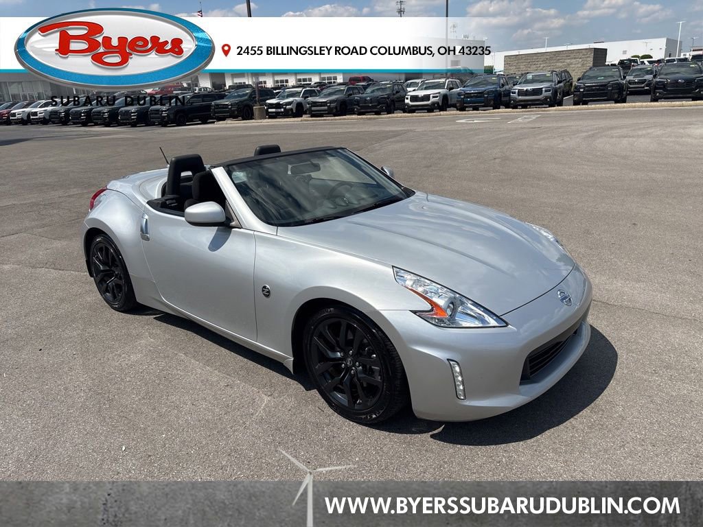 Used 2016 Nissan 370Z Roadster RWD image 1