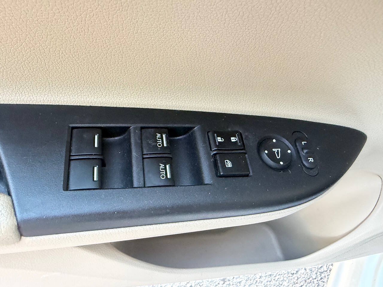 Used 2013 Honda Accord EX-L image 20