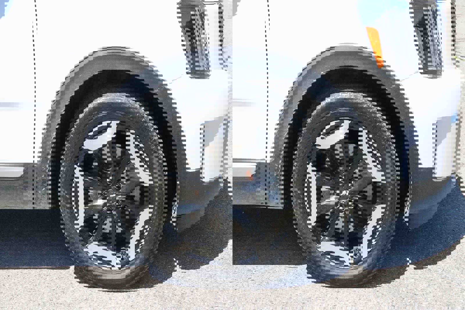 Used 2023 Kia Telluride S w/ S Sunroof Package image 9