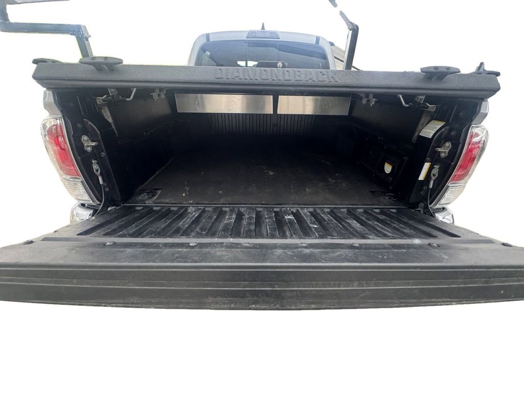Used 2020 Toyota Tacoma TRD Off-Road image 18