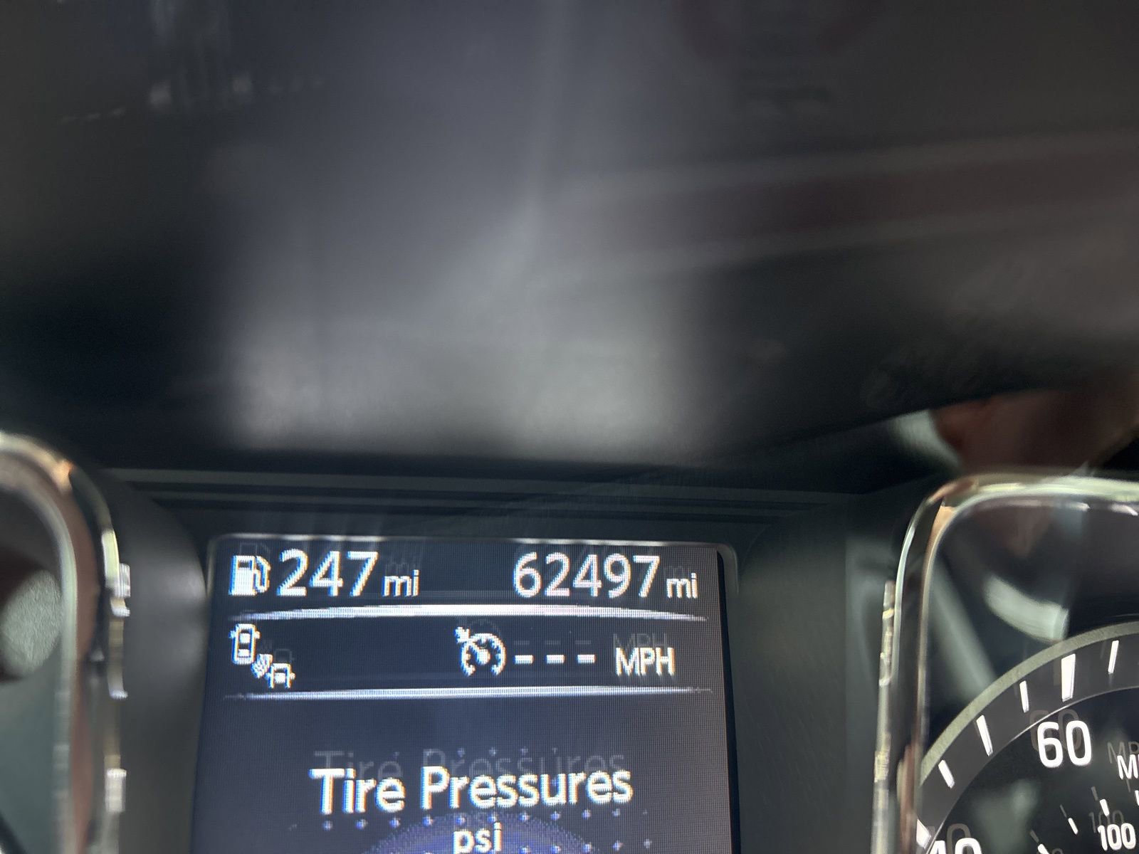 Used 2018 Nissan Titan SV w/ SV Convenience Package AWD/4WD image 29