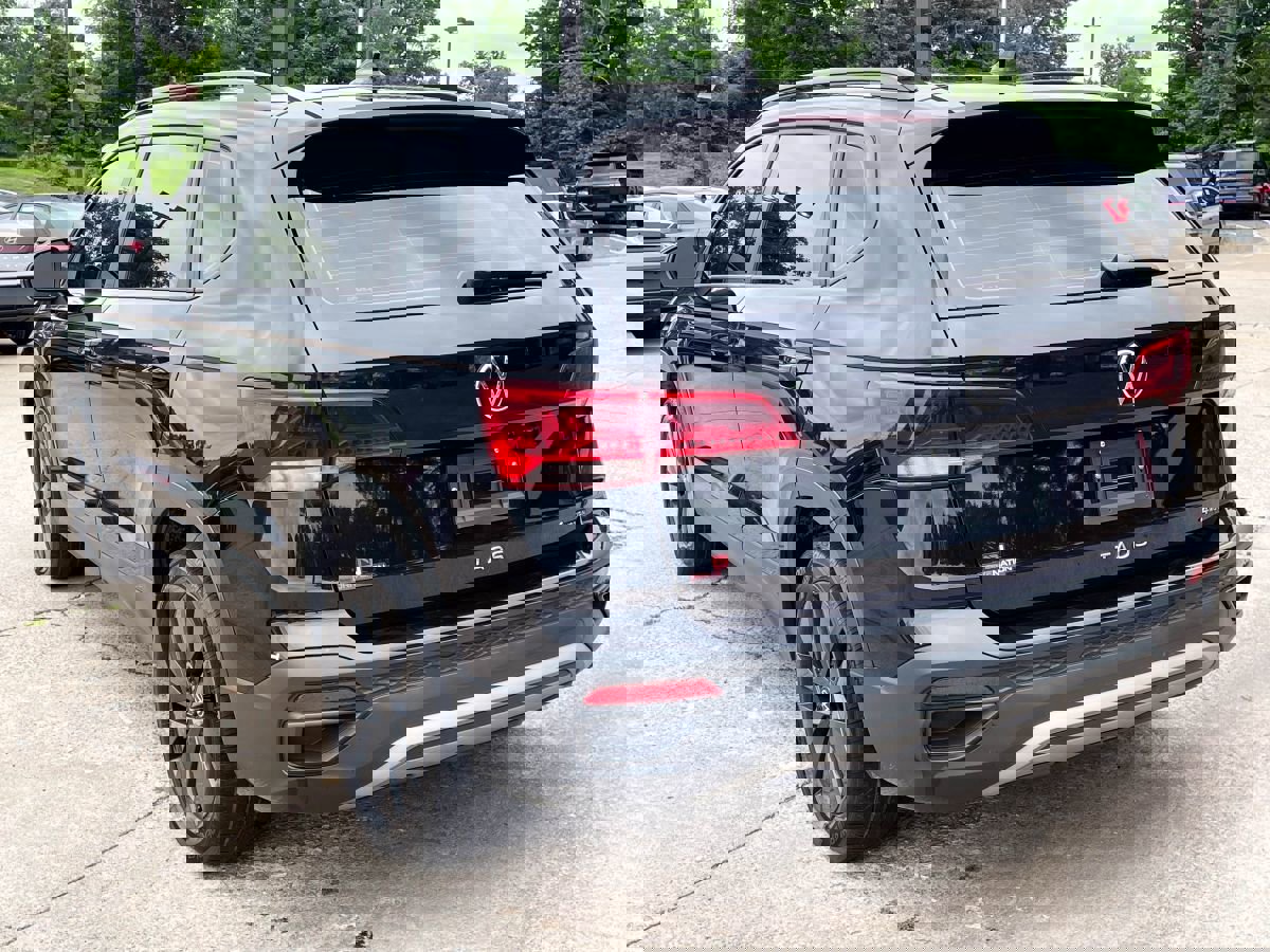 Used 2022 Volkswagen Taos S image 5