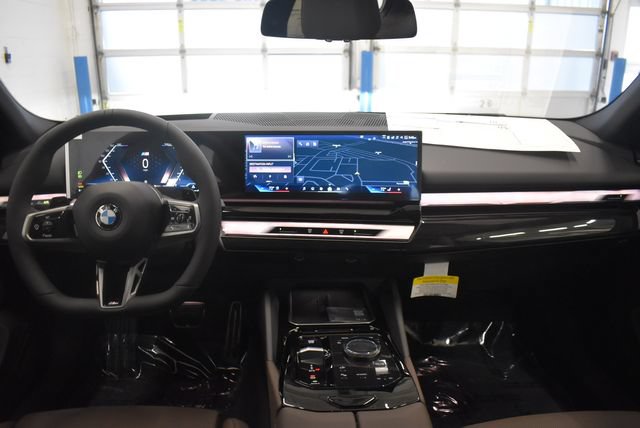 New 2027 BMW 530i xDrive w/ M Sport Package AWD/4WD image 5