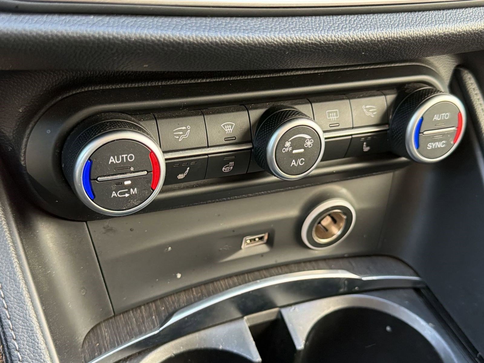 Used 2018 Alfa Romeo Stelvio Ti image 17