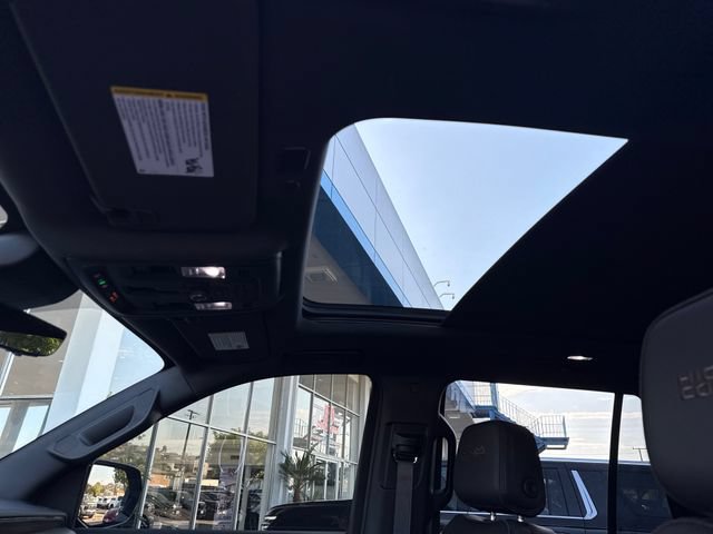 Certified 2024 Chevrolet Tahoe High Country AWD/4WD image 21