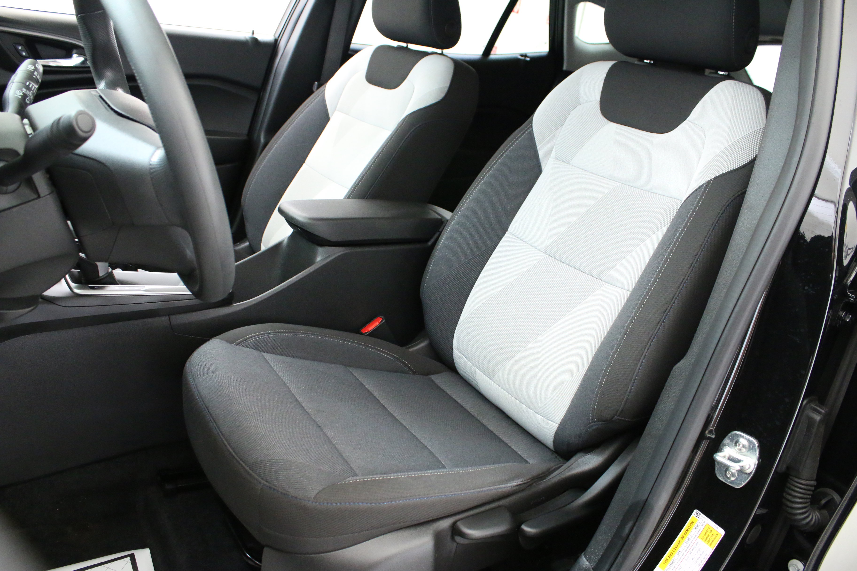 Used 2024 Chevrolet Trax LS FWD image 24