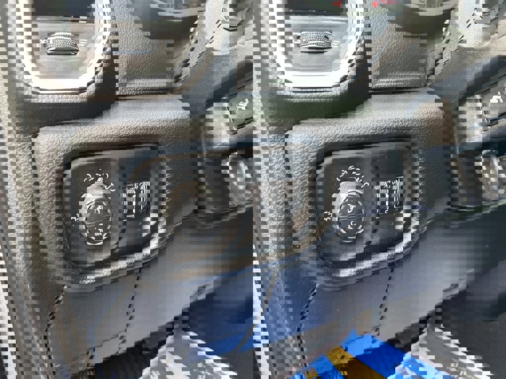 Used 2020 RAM 2500 Big Horn w/ Level 1 Equipment Group image 23