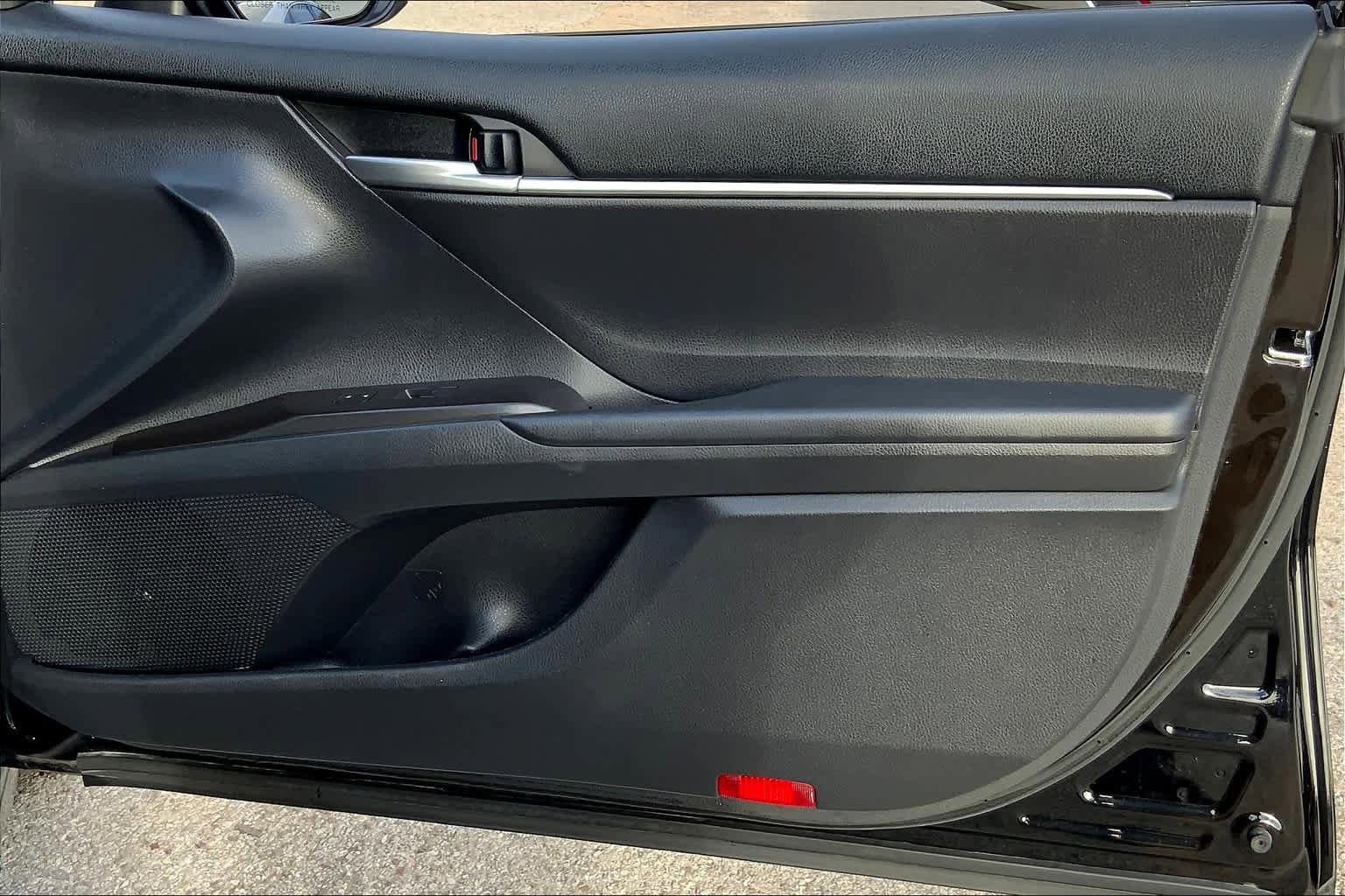 Used 2021 Toyota Camry SE FWD image 22