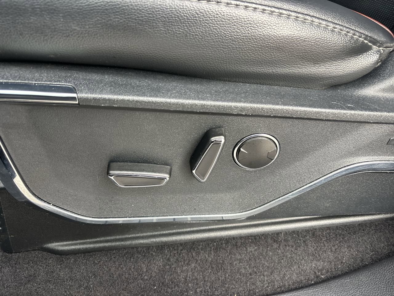 Used 2023 Ford F150 Lariat w/ Equipment Group 502A High image 20