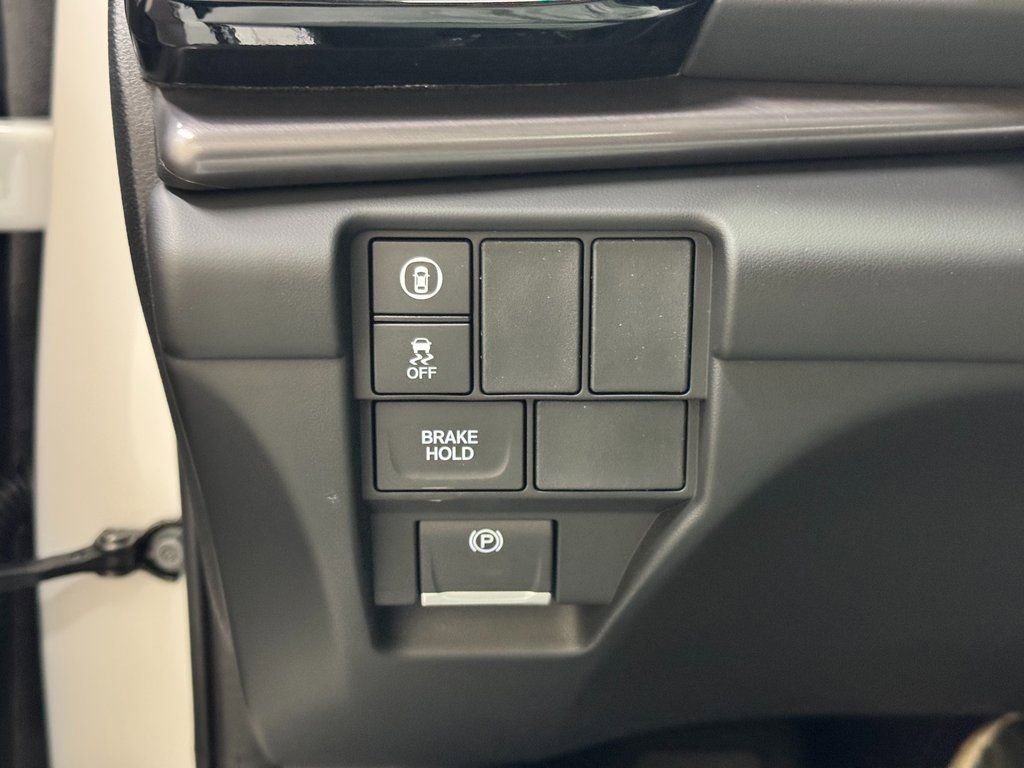 Used 2025 Acura RDX SH-AWD image 17