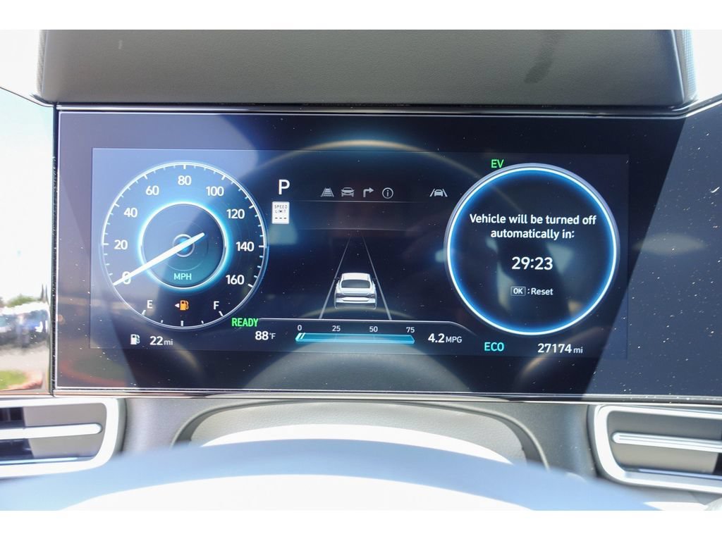 Used 2026 Hyundai Elantra SEL FWD image 17
