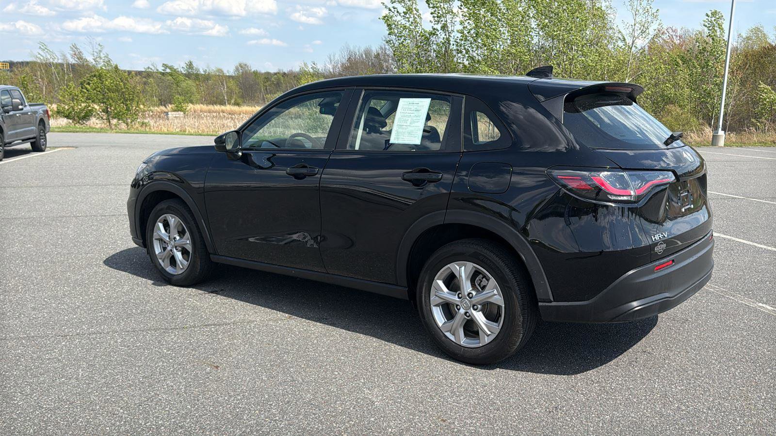 Used 2024 Honda HR-V LX image 9