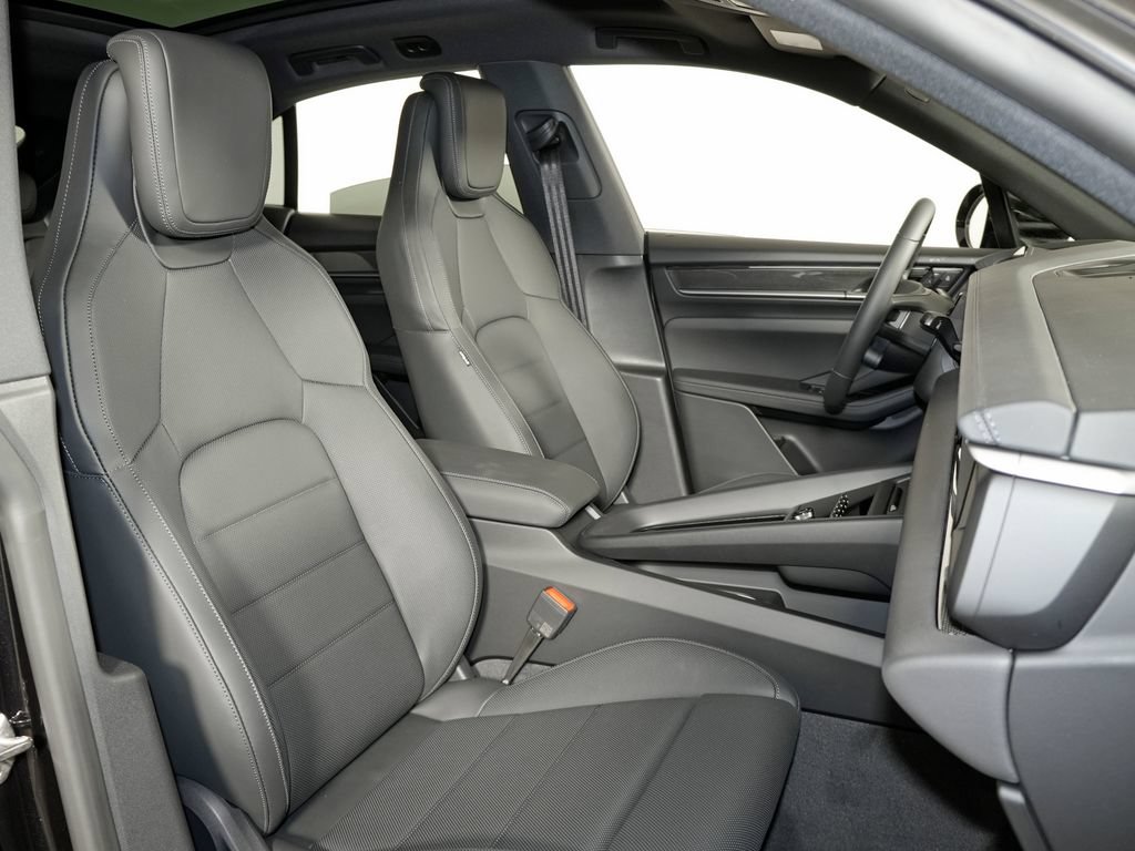 New 2026 Porsche Macan 4 Electric AWD/4WD image 38