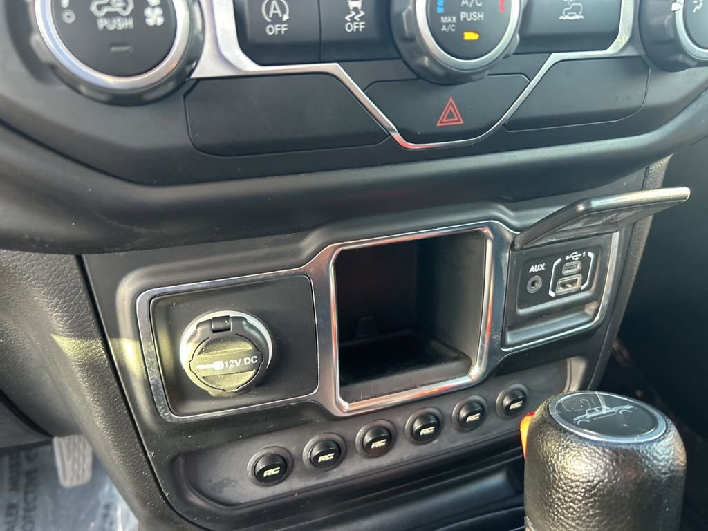 Used 2020 Jeep Gladiator Sport AWD/4WD image 37