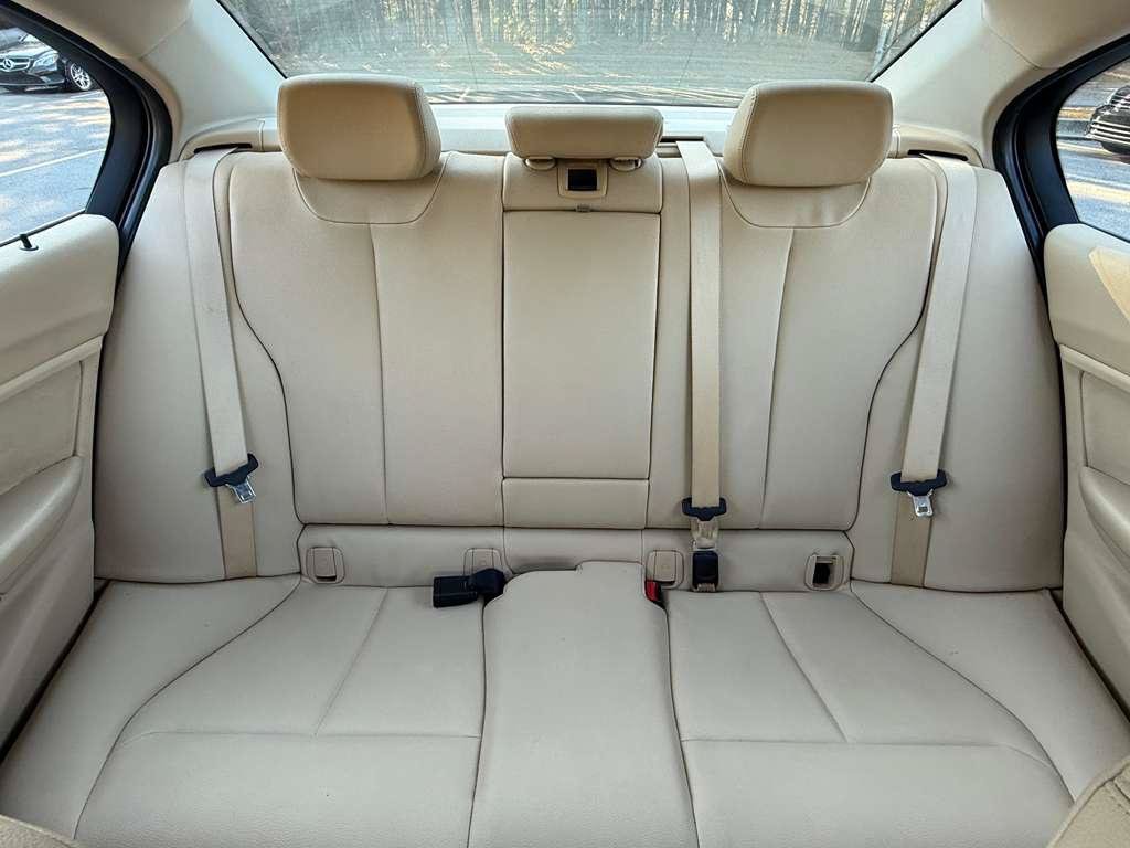 Used 2013 BMW 328i Sedan RWD image 24