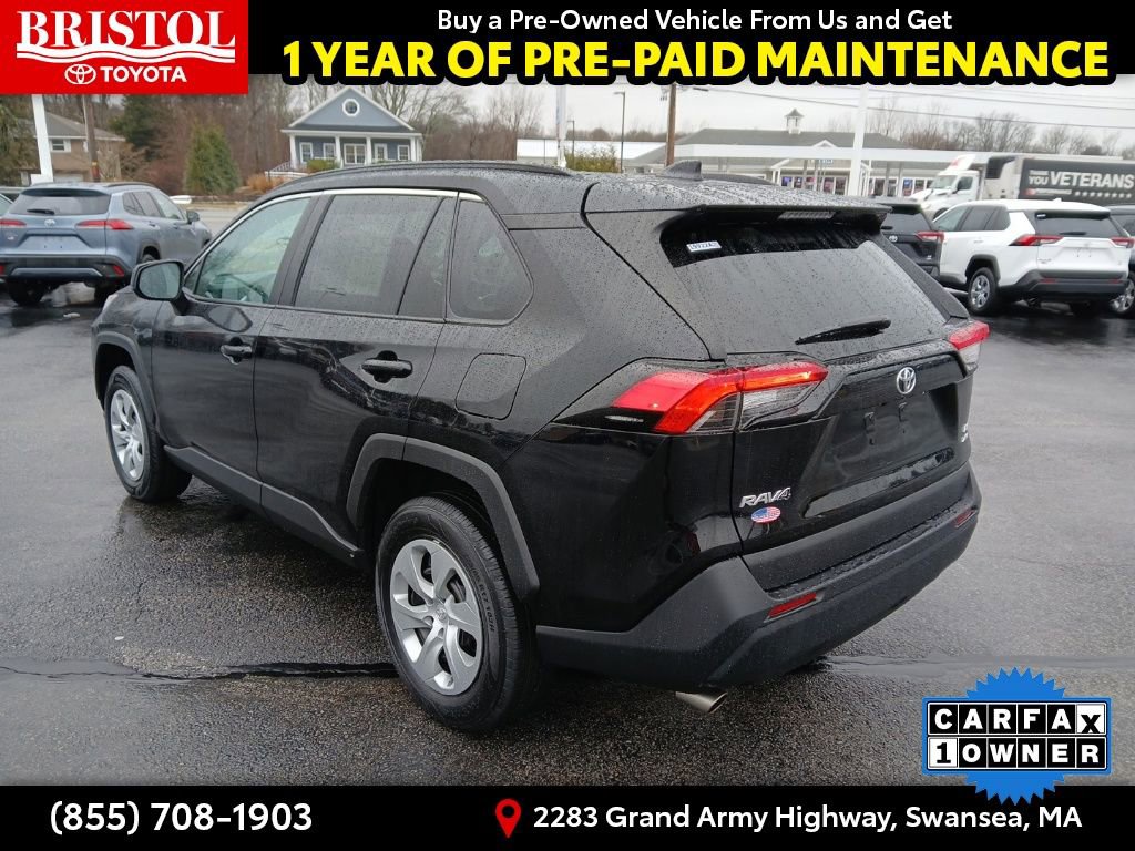 Used 2021 Toyota RAV4 LE image 5