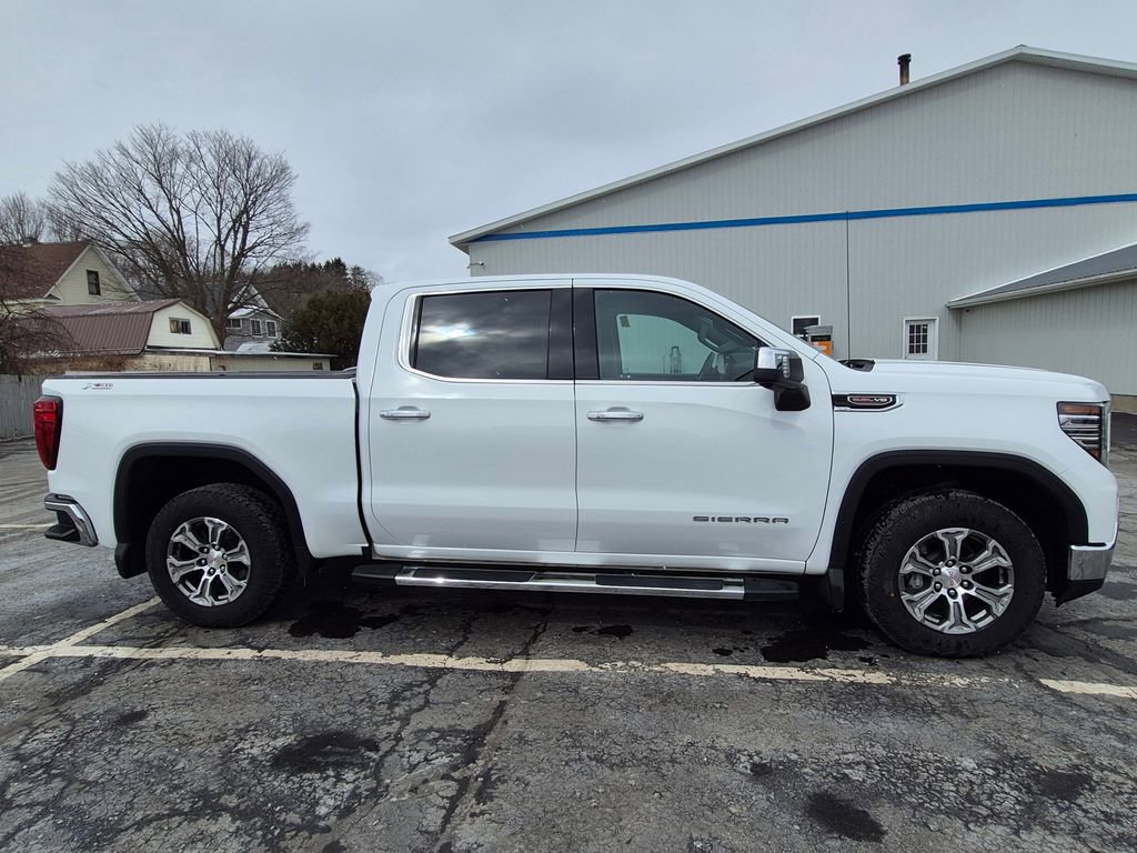 Used 2023 GMC Sierra 1500 SLT w/ SLT Convenience Package image 4