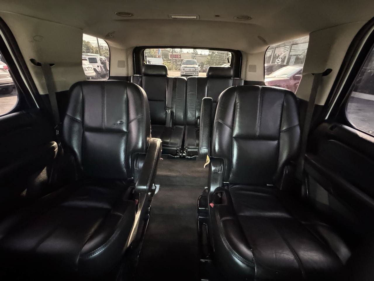 Used 2010 Chevrolet Tahoe LT AWD/4WD image 16