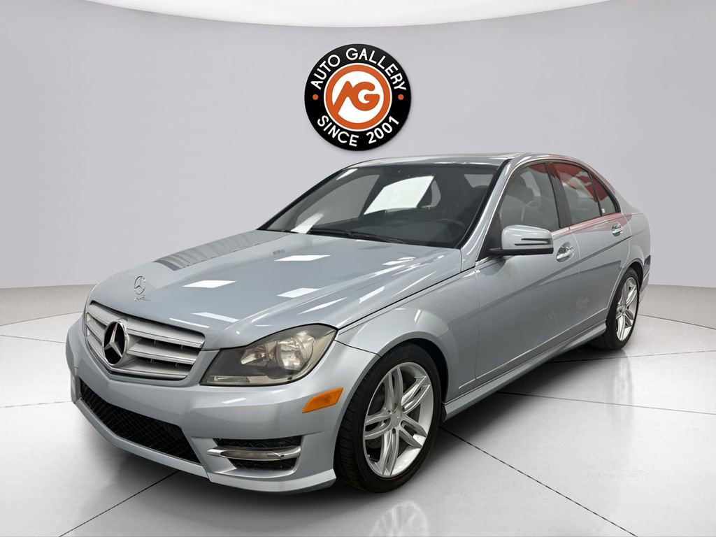 Used 2013 Mercedes-Benz C 250 Sedan image 3