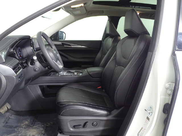Used 2023 INFINITI QX60 Luxe w/ Cargo Package AWD/4WD image 12