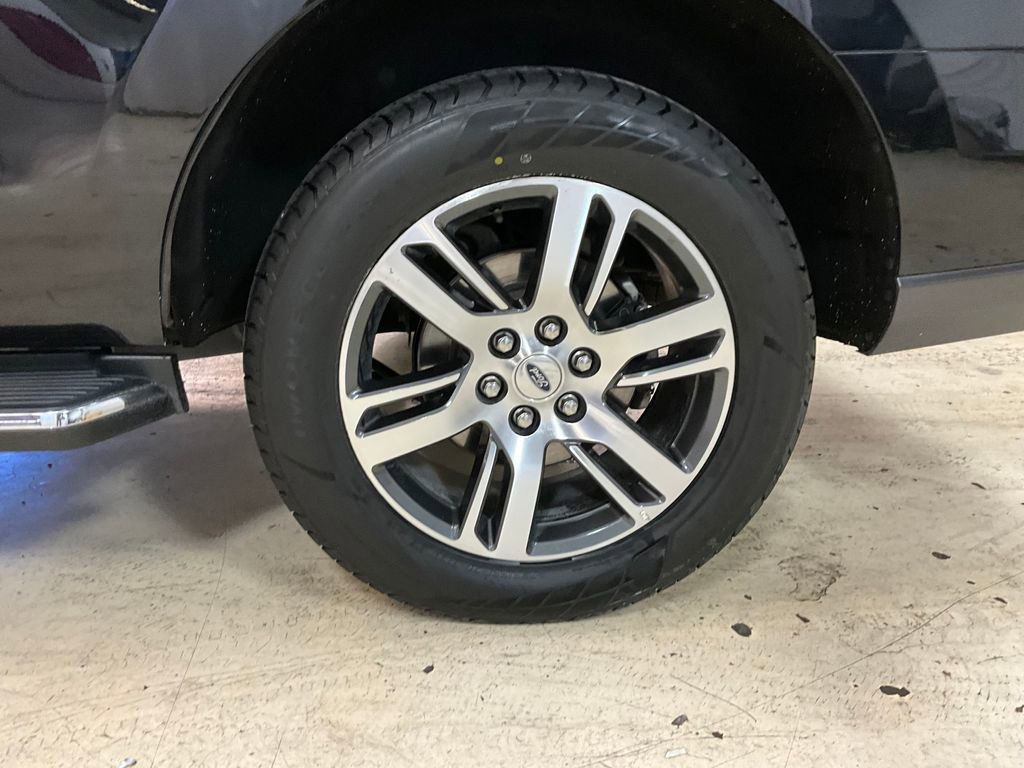 Used 2023 Ford Expedition Limited image 18