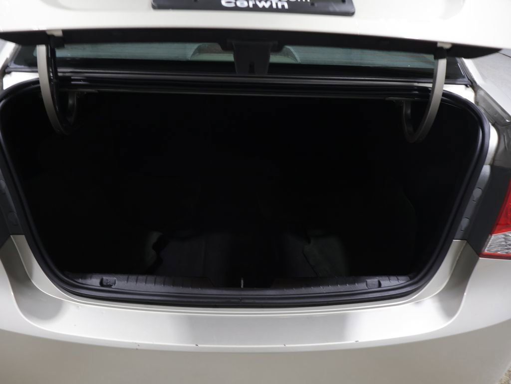 Used 2016 Chevrolet Cruze Eco image 4