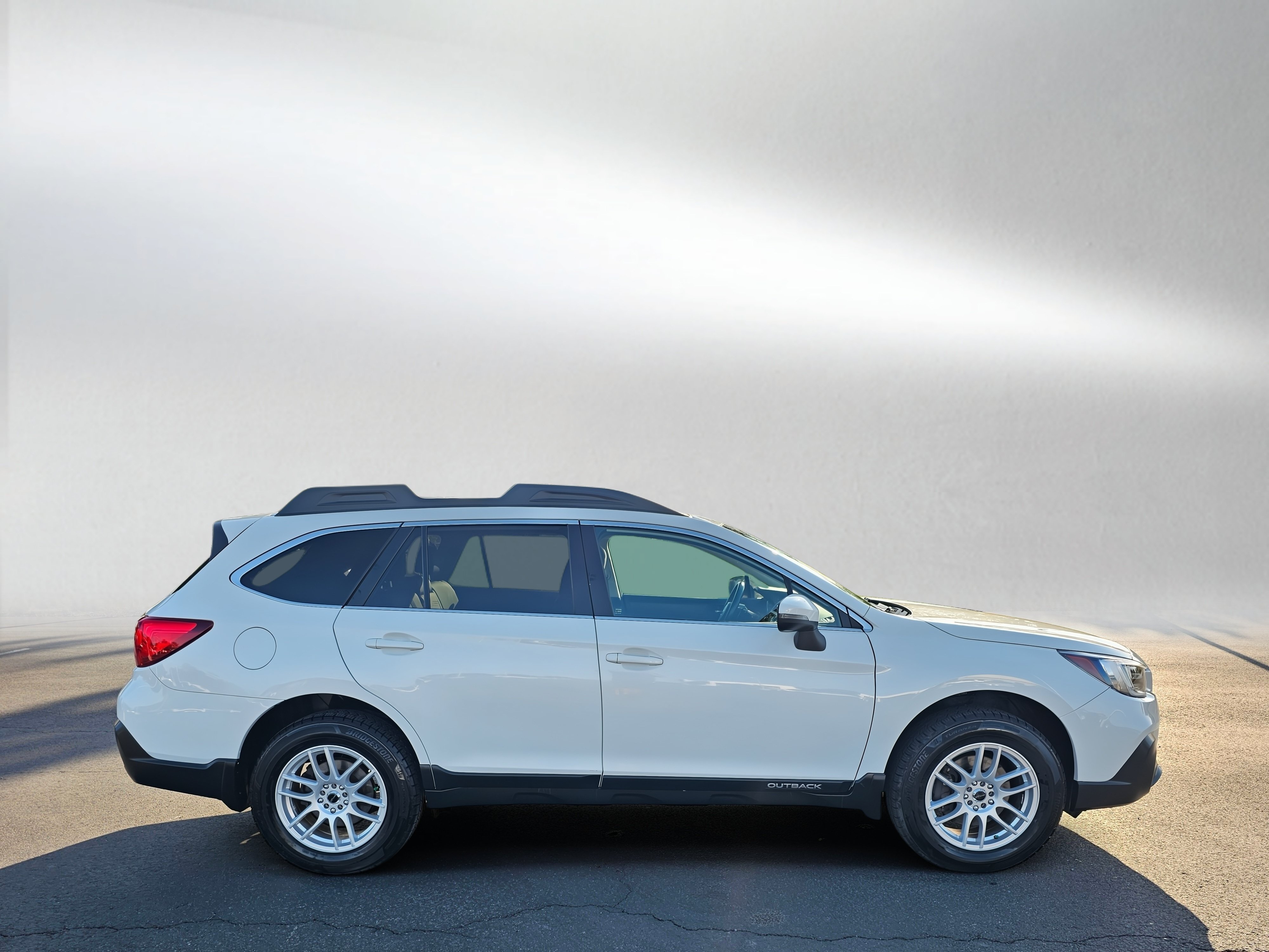 Used 2018 Subaru Outback 2.5i Limited AWD/4WD image 6