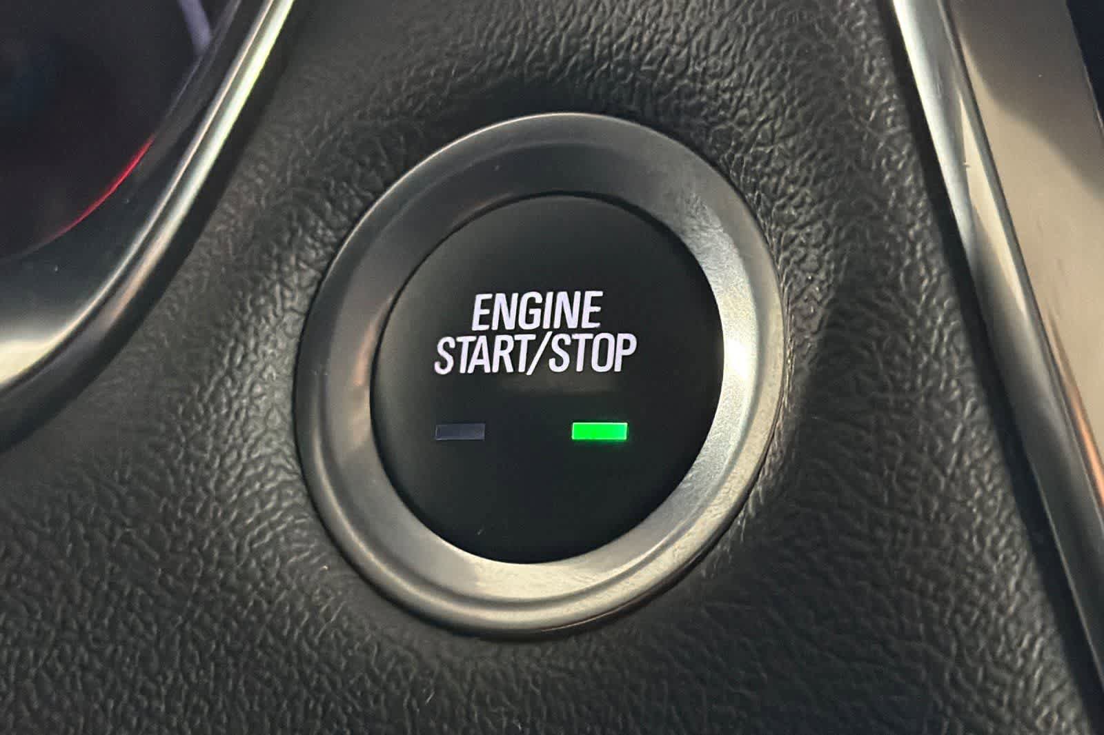 Used 2023 Chevrolet Traverse RS AWD/4WD image 23