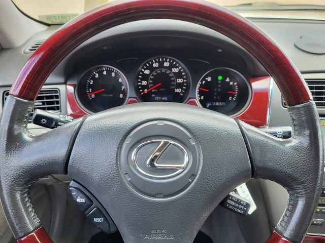 Used 2004 Lexus ES 330 FWD image 15