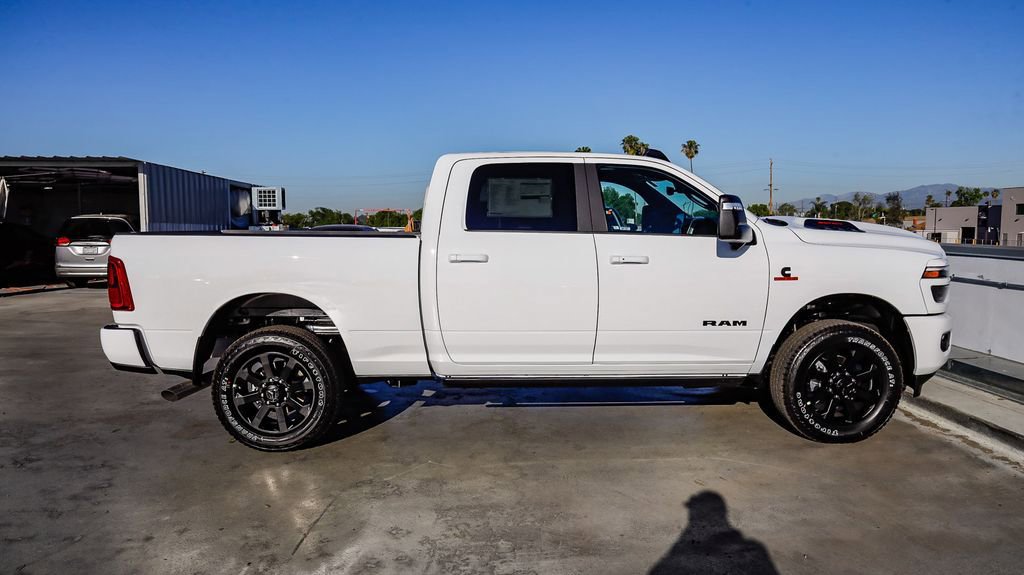 New 2026 RAM 2500 Laramie AWD/4WD image 13