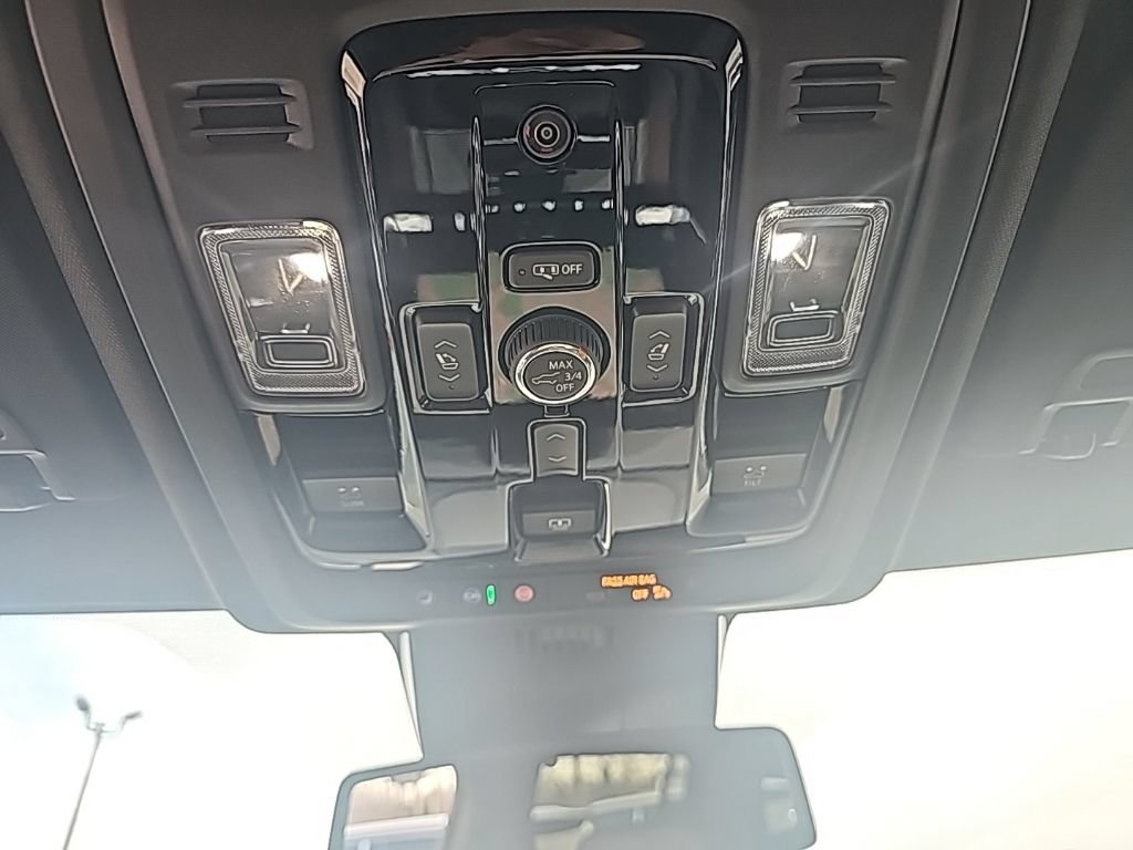 Used 2026 GMC Yukon XL Denali w/ Sun & Power Step Package AWD/4WD image 34