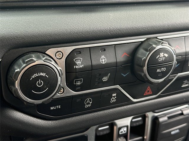 Used 2024 Jeep Gladiator Rubicon w/ Technology Group image 30