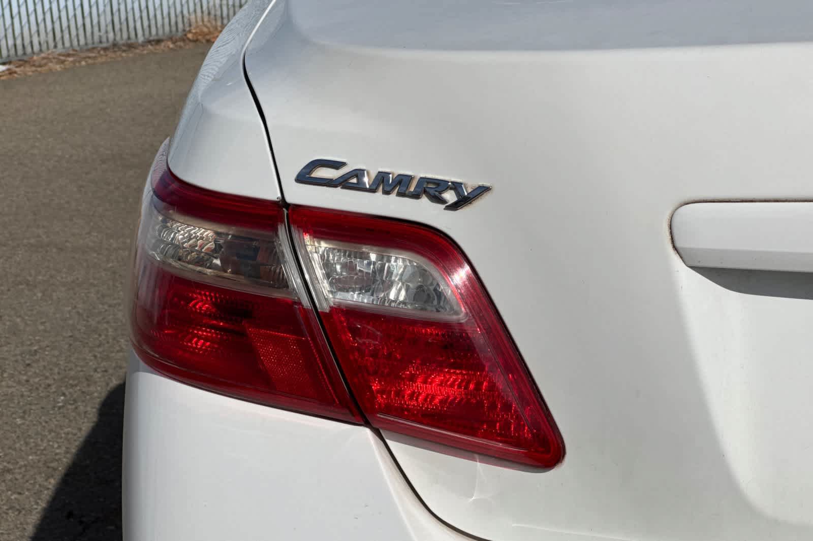 Used 2009 Toyota Camry LE FWD image 22