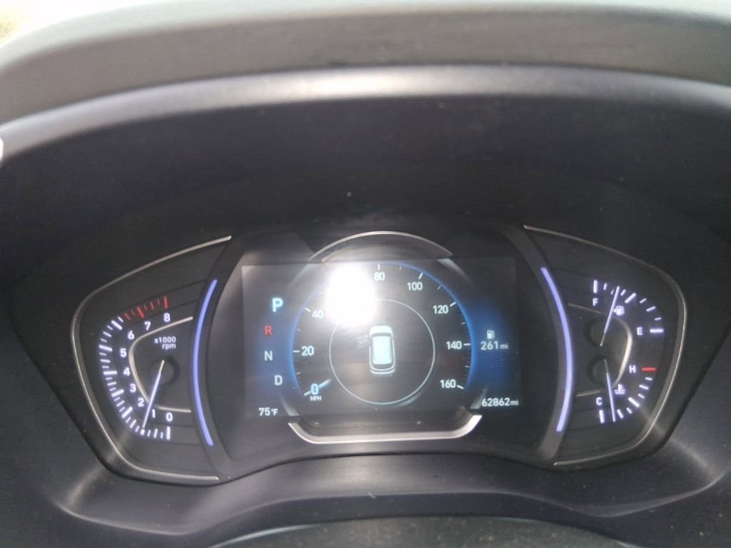 Used 2019 Hyundai Santa Fe FWD image 13
